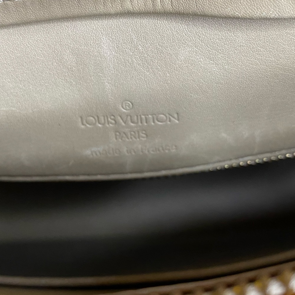Louis Vuitton Beige Monogram Vernis Leather Houston Bag - Picture 10 of 12